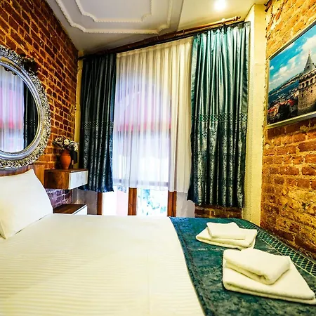 Squit Suits Hotel