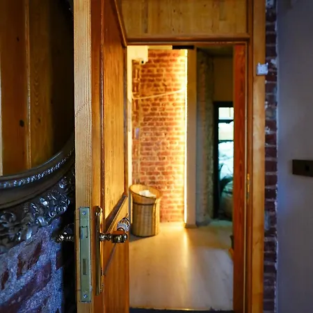 酒店 Squit Suits *